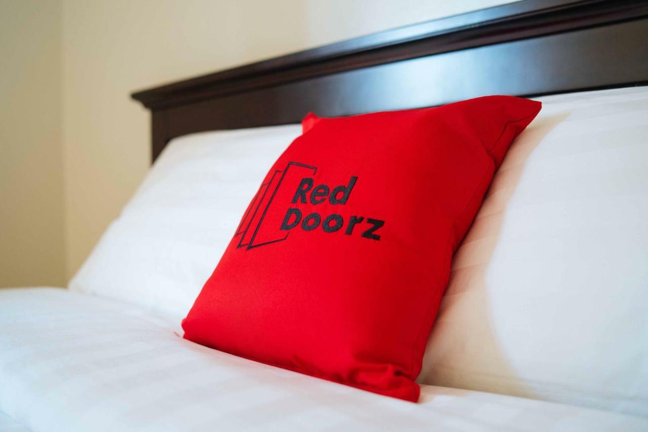 Reddoorz Plus Near Capitol Commons Pasig City Екстер'єр фото