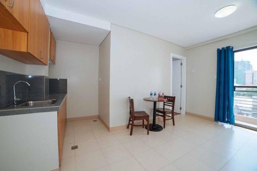 Reddoorz Plus Near Capitol Commons Pasig City Екстер'єр фото
